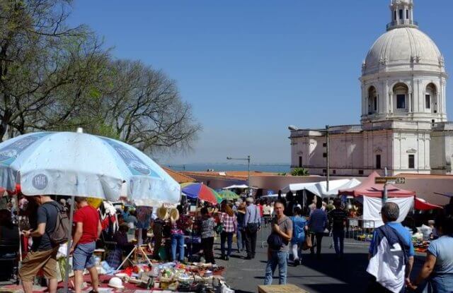 Feria da Ladra en Lisboa