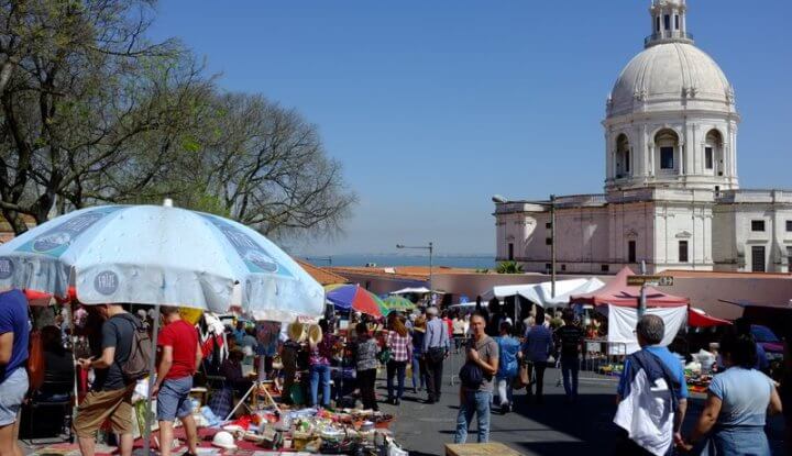 Feria da Ladra en Lisboa