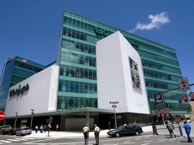 Tienda de departamentos El Corte Inglés en Oporto