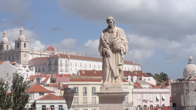 Estatua en homenaje a São Vicente