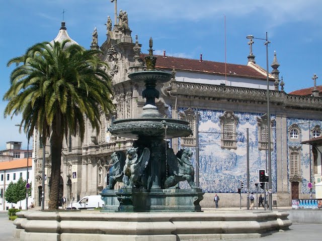 Plaza de los Leones en Oporto